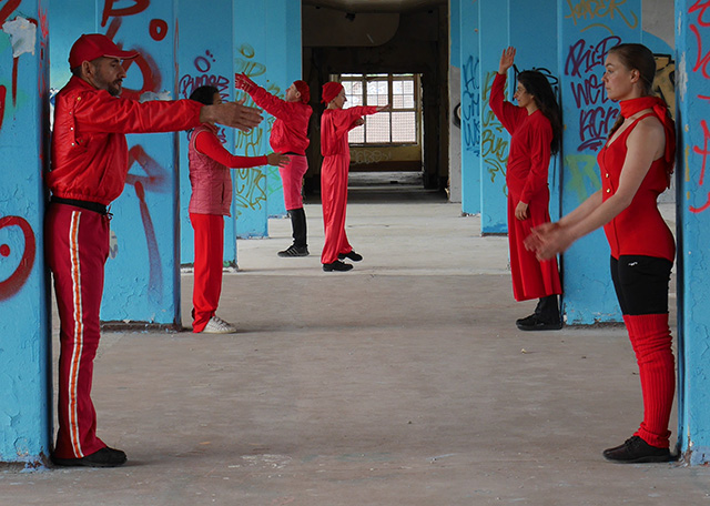 Performance 10